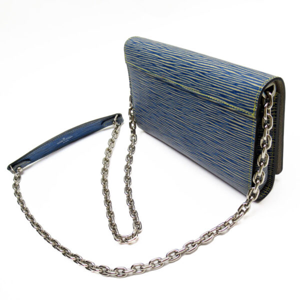 w0503j 1 Louis Vuitton Portefeuille Twist Epi denim Chain Bag Blue