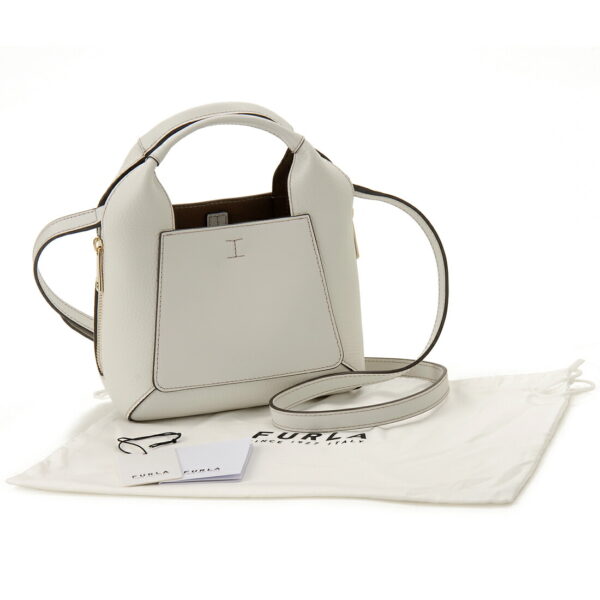 wb00583 bx0 1941 3 Furla Gilda Tote Bag White