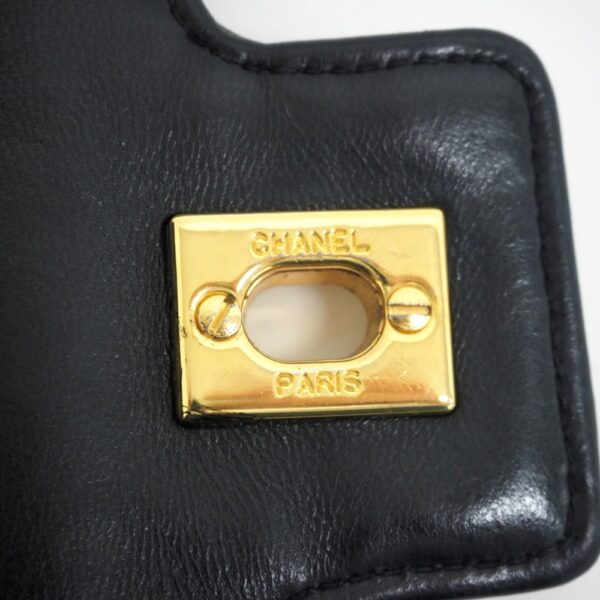 z0002142 12 Chanel Matelasse Turnlock Handbag Black