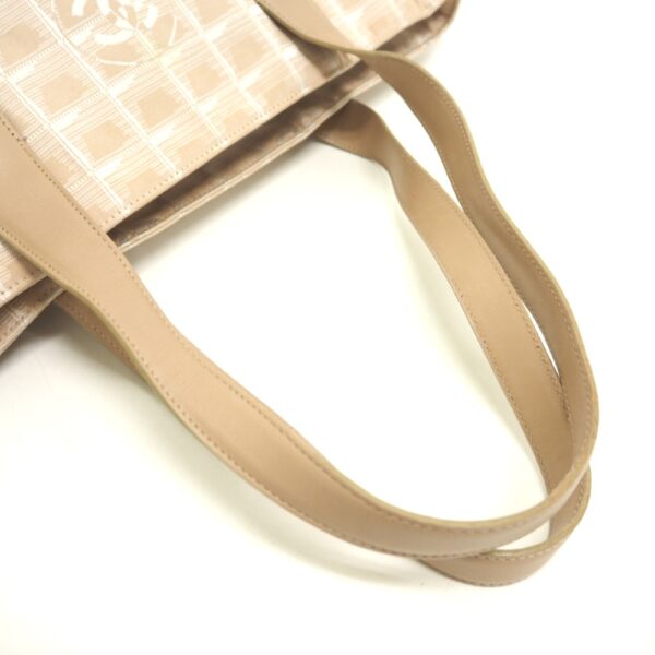 z0003542 5 Chanel Line GM Tote Bag Beige