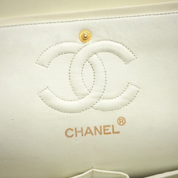 z0003580 8 Chanel Matelasse Double Flap Shoulder Bag White