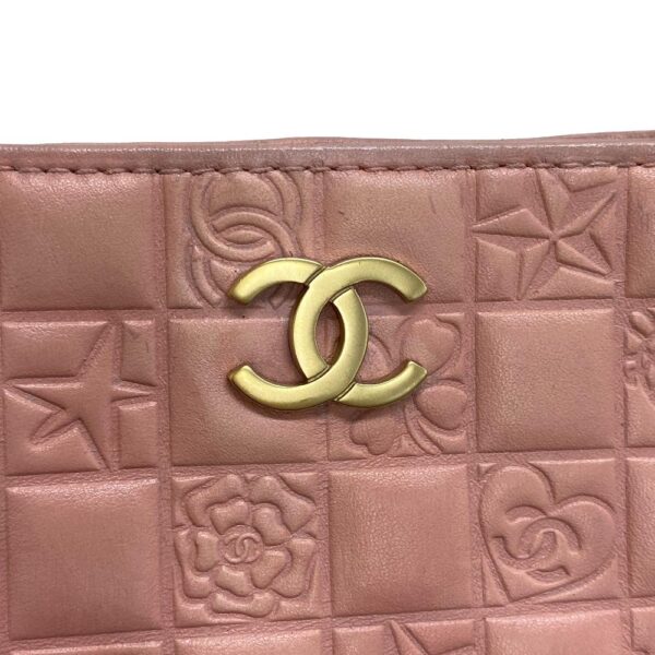 z0004618 8 Chanel Chocolate Bar Icon Handbag Pink