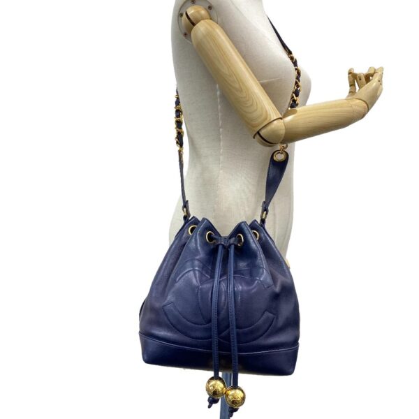 z0005402 13 Chanel Drawstring Chain Shoulder Bag Blue