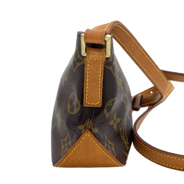 z0005765 3 Louis Vuitton Trotter Shoulder Bag Monogram Brown