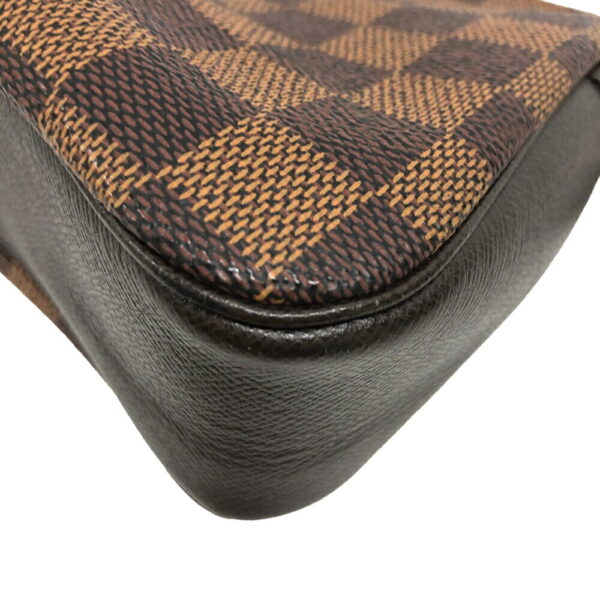 z0006829 4 Louis Vuitton Truth Makeup Handbag Damier Brown