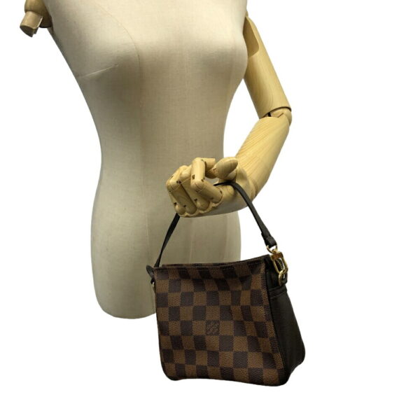 z0006829 9 Louis Vuitton Truth Makeup Handbag Damier Brown