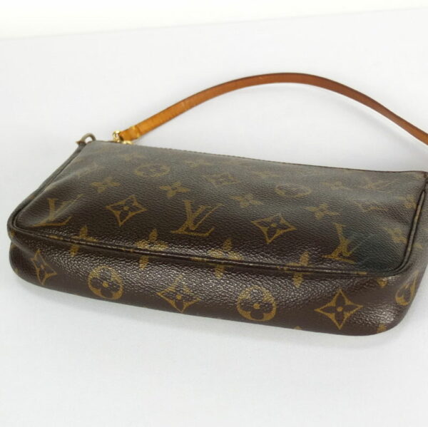 10003096 3 Louis Vuitton Pochette Accessoire Monogram