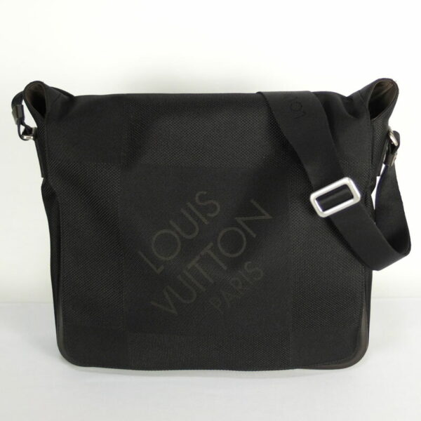 10003314 1 Louis Vuitton Messager Damier Jean Noir Shoulder Bag