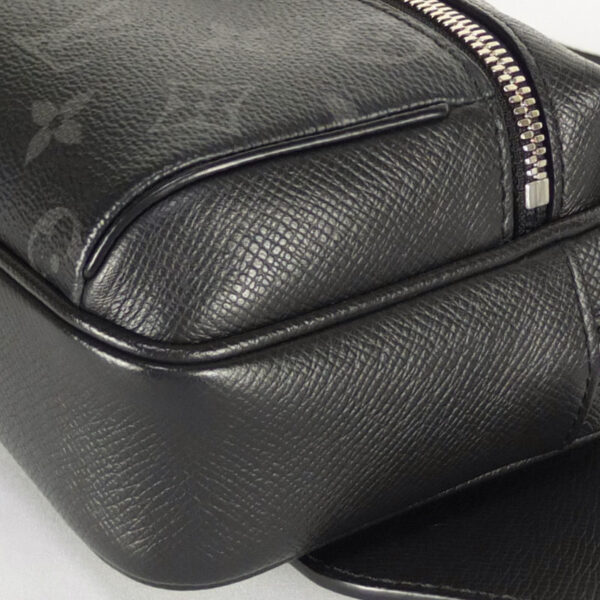 10003373 4 Louis Vuitton Bum Bag Outdoor Monogram Eclipse Taiga