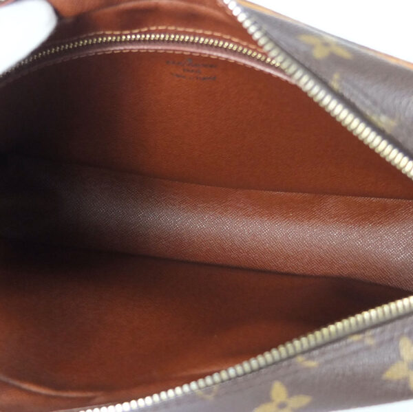 10003891 8 Louis Vuitton Trocadero 27 Monogram Shoulder Bag