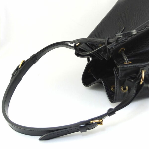 10004290 6 Louis Vuitton Noe Epi Noir Shoulder Bag