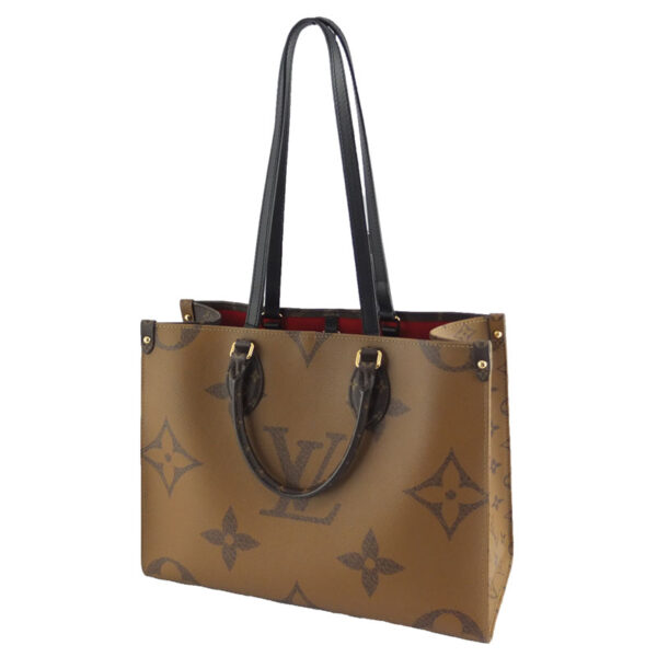 10004671 2 Louis Vuitton On the Go MM Giant Monogram 2WAY Bag