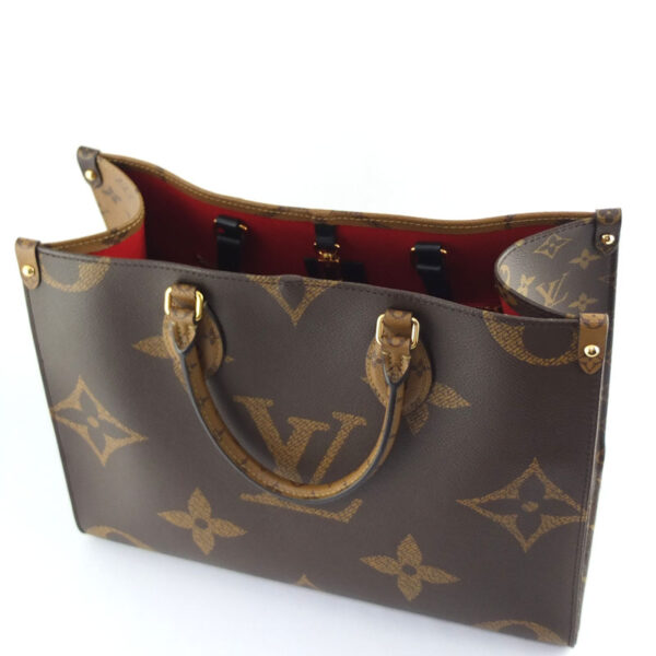 10004671 4 Louis Vuitton On the Go MM Giant Monogram 2WAY Bag