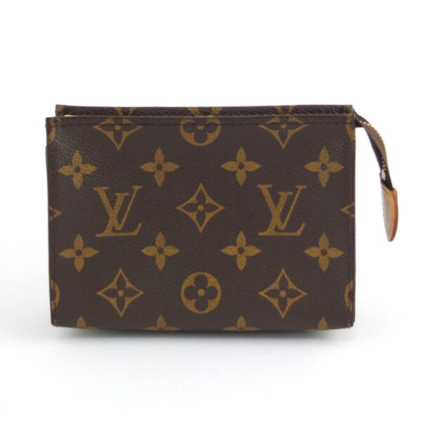 10004730 1 Louis Vuitton Posh Toilette 15 Monogram Pouch