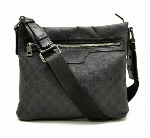 11460622 Gucci GG Supreme Messenger Bag Crossbody Black