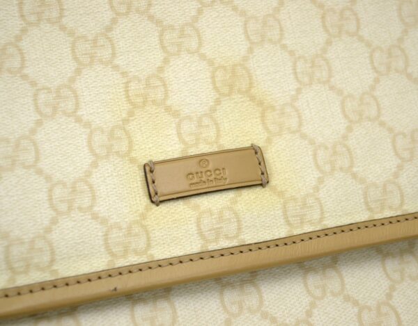 11530413 5 Gucci GG Supreme Flat Messenger Bag Cream Beige