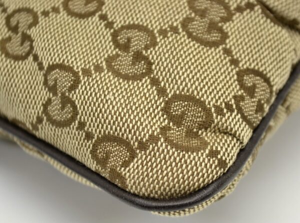 11531221 2 Gucci GG Canvas Accessory Pouch Khaki Beige Brown