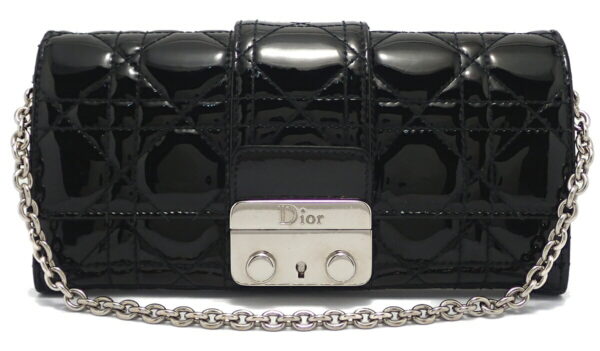 11570759 Christian Dior Lock Chain Wallet Patent Leather Black