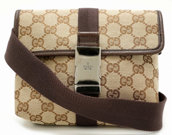 11590949 Gucci GG Body Bag Waist Pouch Leather Khaki Beige Brown