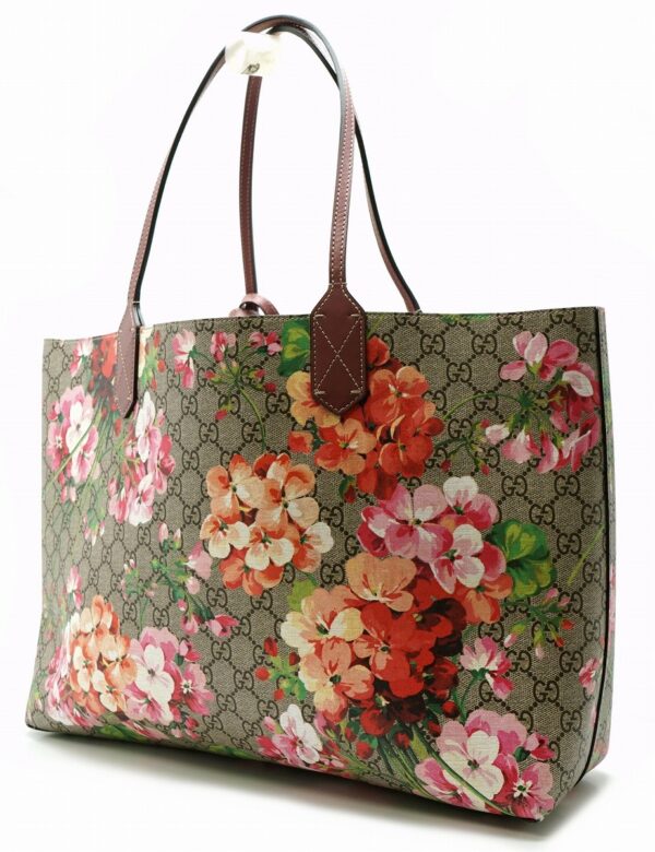 11591472 1 Gucci GG Blooms Reversible Leather Tote Rose Beige