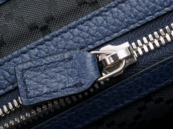 11591510 5 Gucci Clutch Bag Business Bag Leather Navy Blue