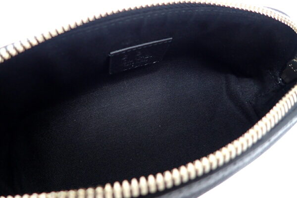 11611312 2 Gucci GG Nylon Pouch Leather Black