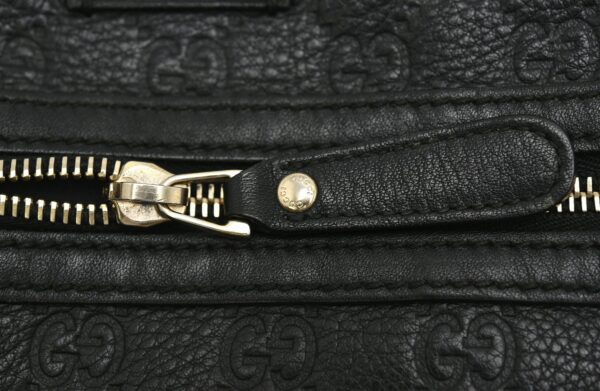 11620978 5 Gucci Guccisima Shoulder Bag Black