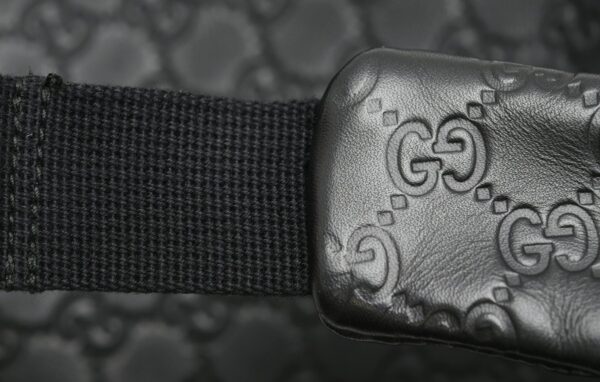 11630602 6 Gucci Rubber Guccisima Waist Bag Black