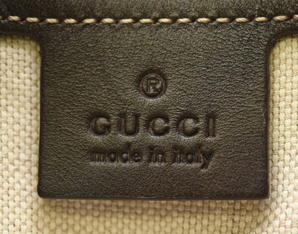 11630605 8 Gucci GG Supreme Shoulder Bag Khaki