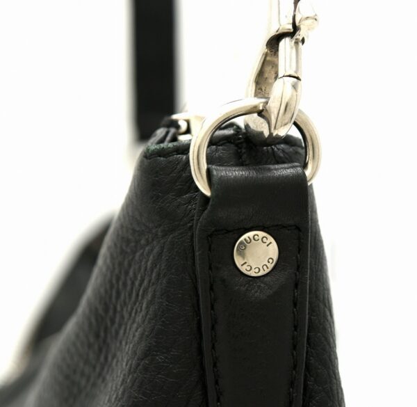 11640563 6 Gucci Leather Shoulder Bag Black