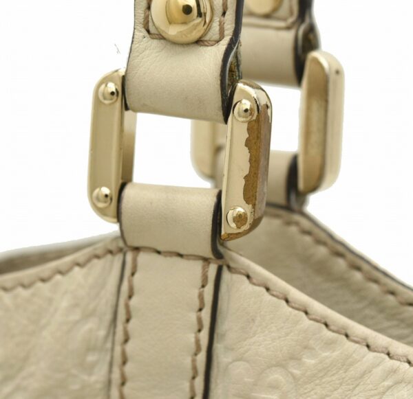 11640888 6 Gucci Guccisima Shoulder Tote Ivory