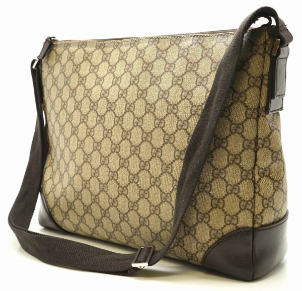 11640940 1 Gucci GG Supreme Shoulder Bag Beige