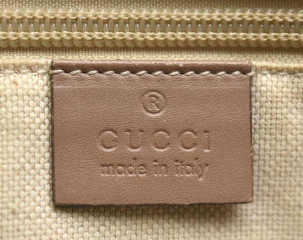 11641458 8 Gucci GG Supreme Tote Bag Beige