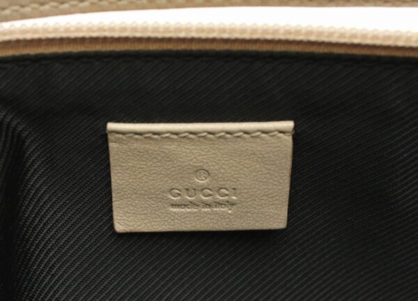 11650302 8 Gucci GG Pouch Beige