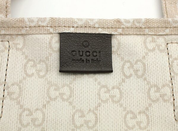 11650796 7 Gucci GG Handbag Beige