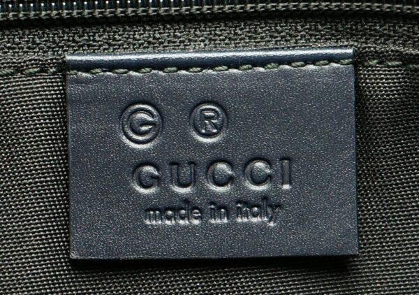 11651609 8 Gucci GG Supreme Shoulder Bag Navy