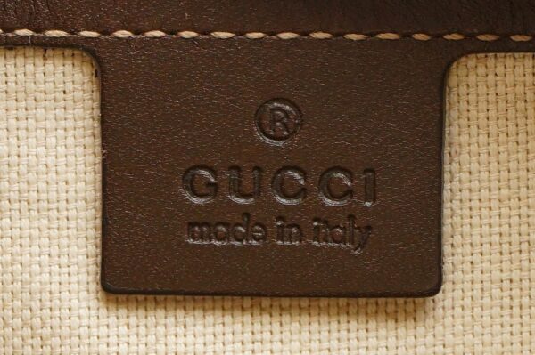 11660526 8 Gucci GG Supreme Shoulder Bag Khaki