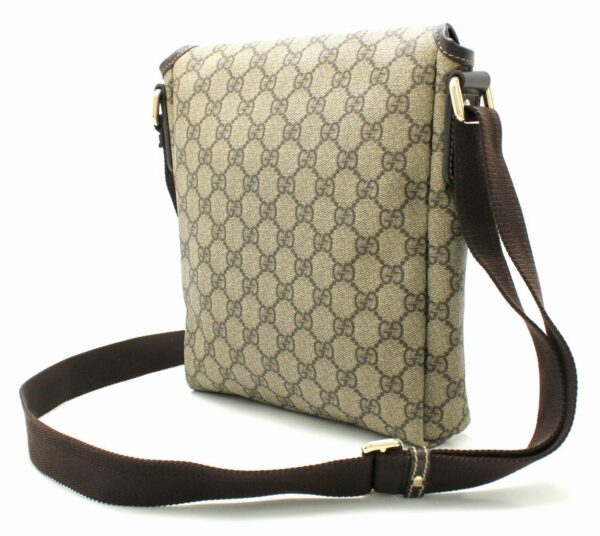 11661531 1 Gucci GG Supreme Shoulder Bag Beige