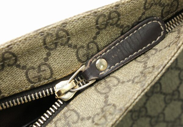 11670976 5 Gucci GG Supreme Shoulder Bag Khaki