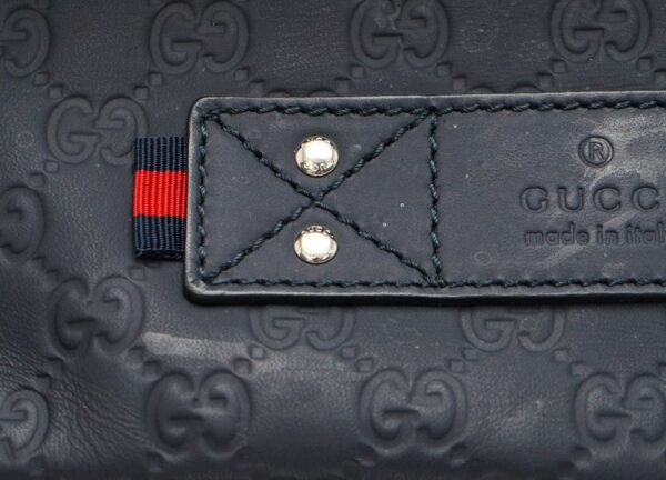 11671056 7 Gucci Rubber Guccisima Body Bag Navy