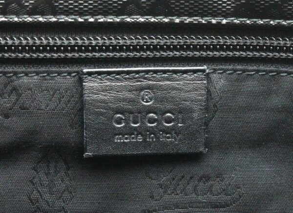 11671412 8 Gucci GG Supreme Messenger Bag Black