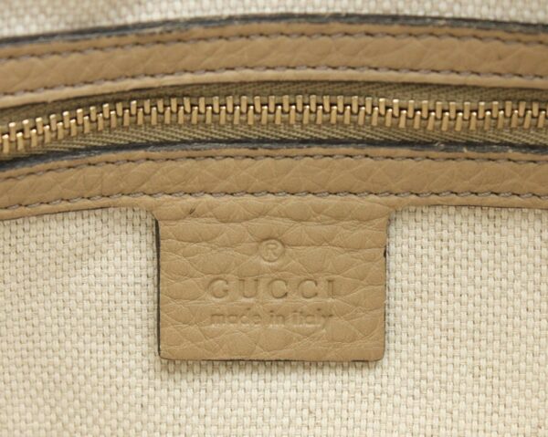 11671581 8 Gucci Soho Leather Shoulder Bag Beige