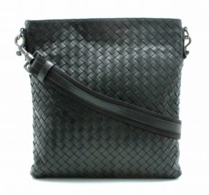 11690968 Louis Vuitton Looping MM Shoulder Bag Monogram