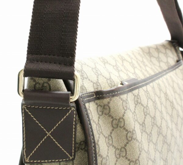 11700215 6 Gucci GG Supreme Messenger Bag Crossbody Khaki Beige Brown