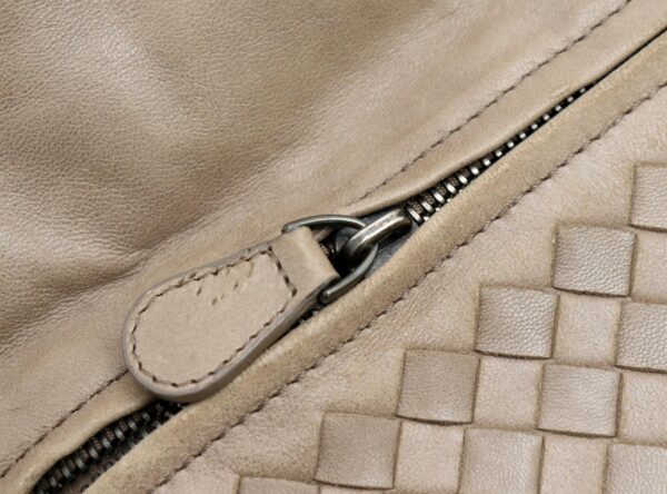 11710850 5 Bottega Veneta Intrecciato Shoulder Tote Bag Leather Beige