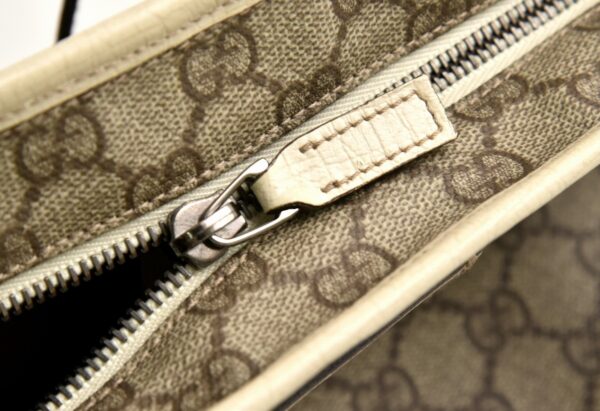 11720907 5 Gucci GG Supreme Tote Bag Handbag Khaki Beige Ivory