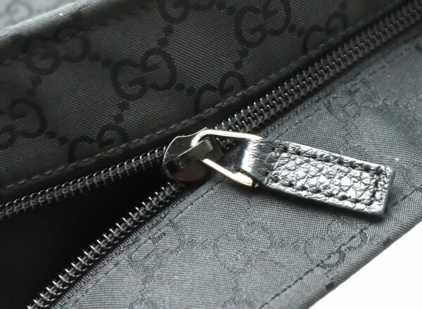 11822044 5 Gucci GG Nylon Shoulder Bag Diagonal Leather Black