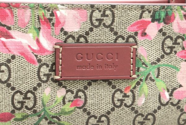 11850799 8 Gucci GG Blooms Tote Bag Khaki