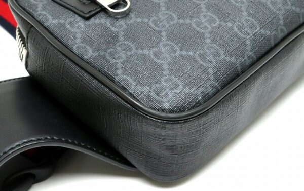 11901130 2 Gucci GG Supreme Body Bag Leather Dark Gray Black