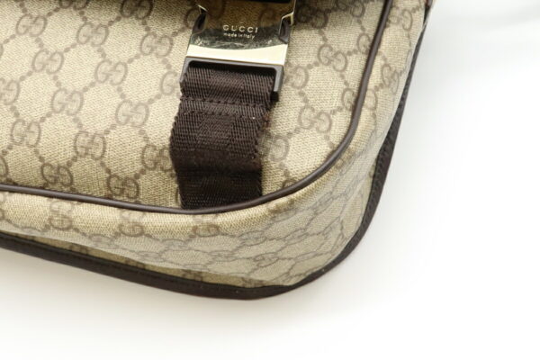 11920562 2 Gucci GG Supreme Crossbody Bag Leather Khaki Beige Brown